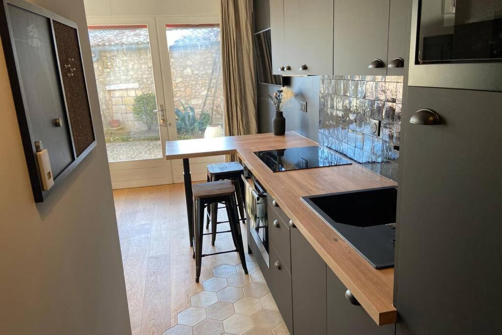 Le Clos Du Mesnil, Logement Totalement Independant Le Tourne المظهر الخارجي الصورة