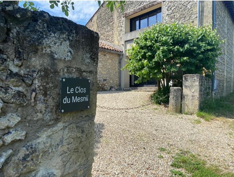 Le Clos Du Mesnil, Logement Totalement Independant Le Tourne المظهر الخارجي الصورة